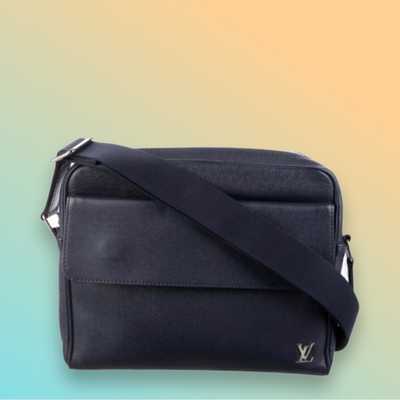 Louis Vuitton Other - Louis Vuitton Alex Messenger PM Tiaga Leather